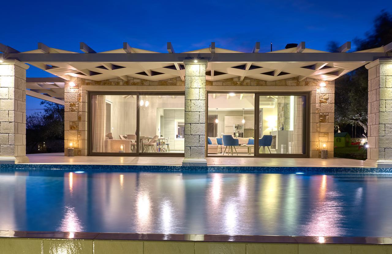 Avra Luxury Villa & Spa Keri Ngoại thất bức ảnh